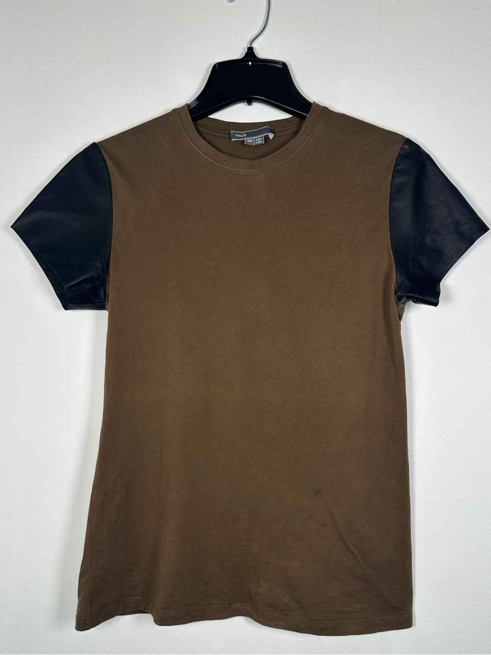VINCE Cotton Tee w/ Lamb Leather Sleeves – XS